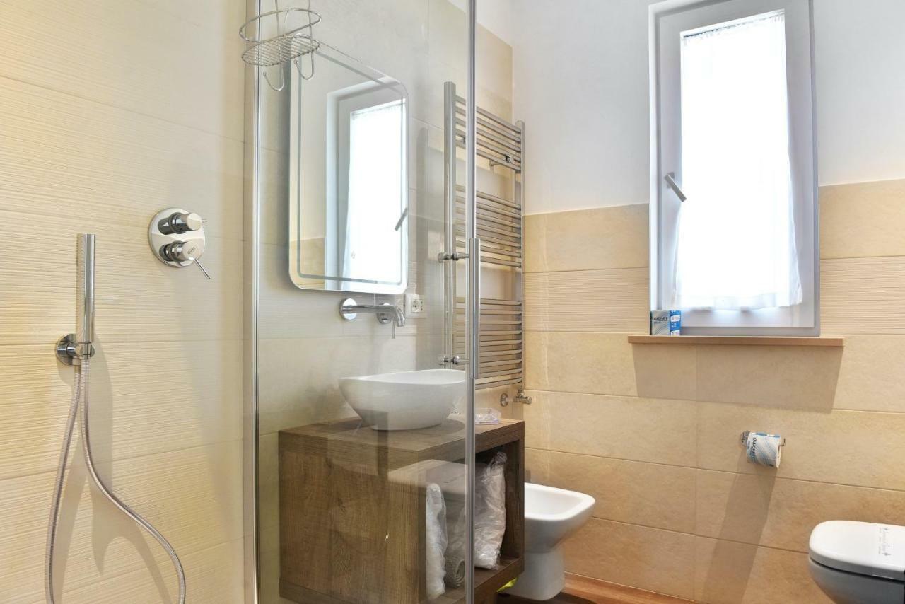 Casablanca Hotel Чивитанова-Марке Экстерьер фото